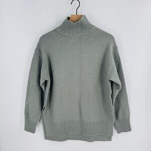 H&M Gray Ribbed Turtleneck Sweater Women’s Size Small Cozy Knit Pullover